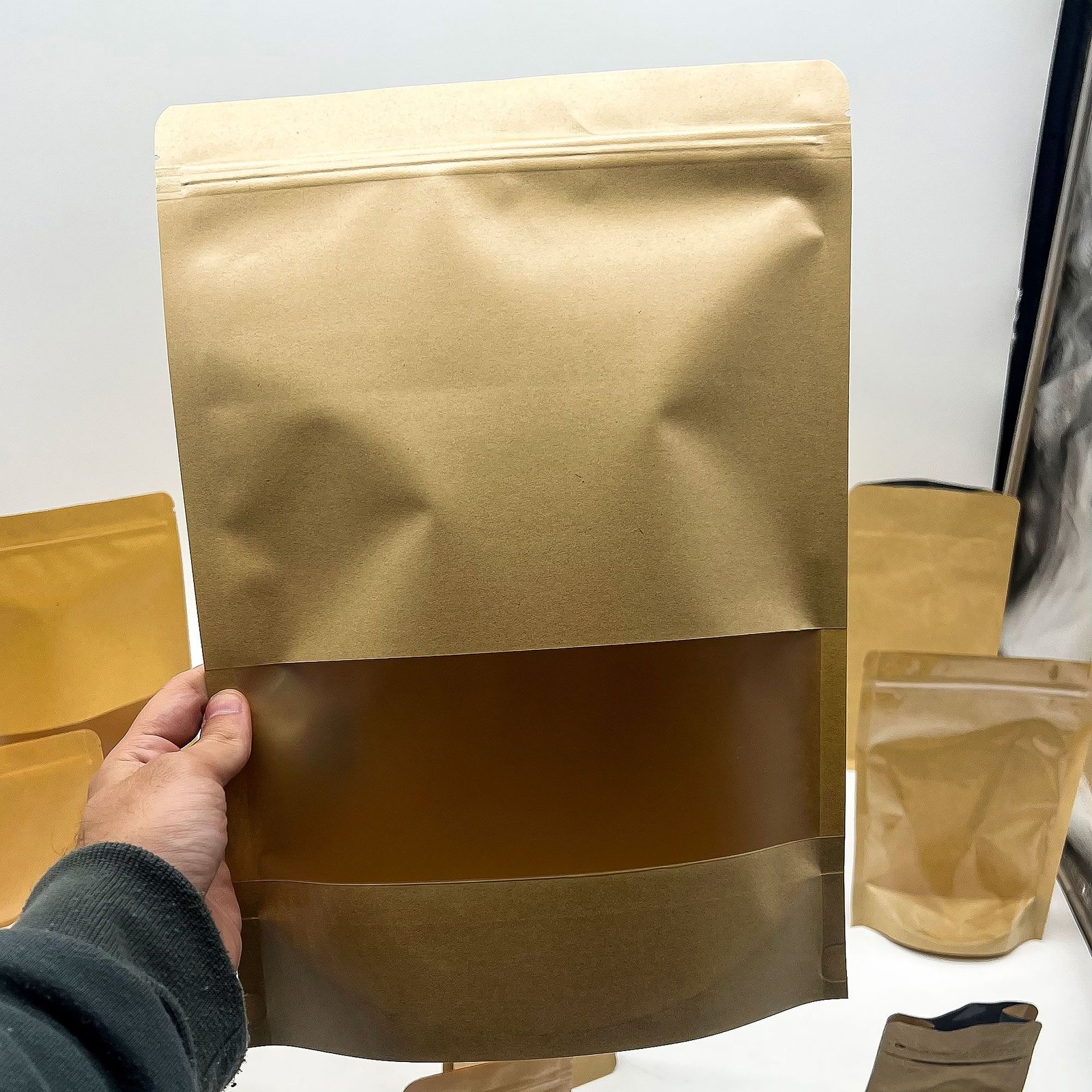 natural display gift bags kraft window Natural Display Gift Bags Kraft Window - Image 6