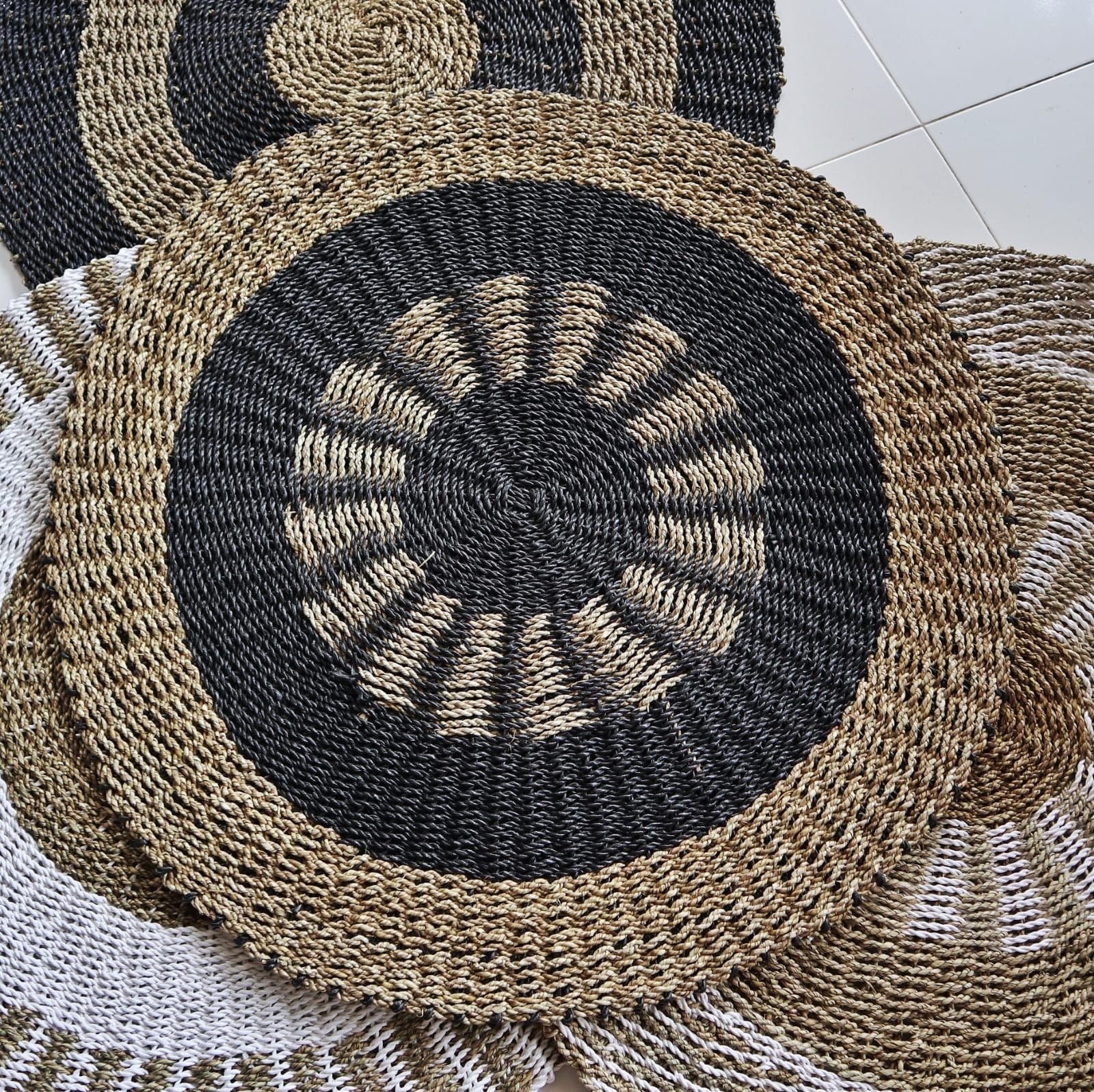 grounding glow round seagrass sun rug Grounding Glow Round Seagrass Sun Rug - Image 2