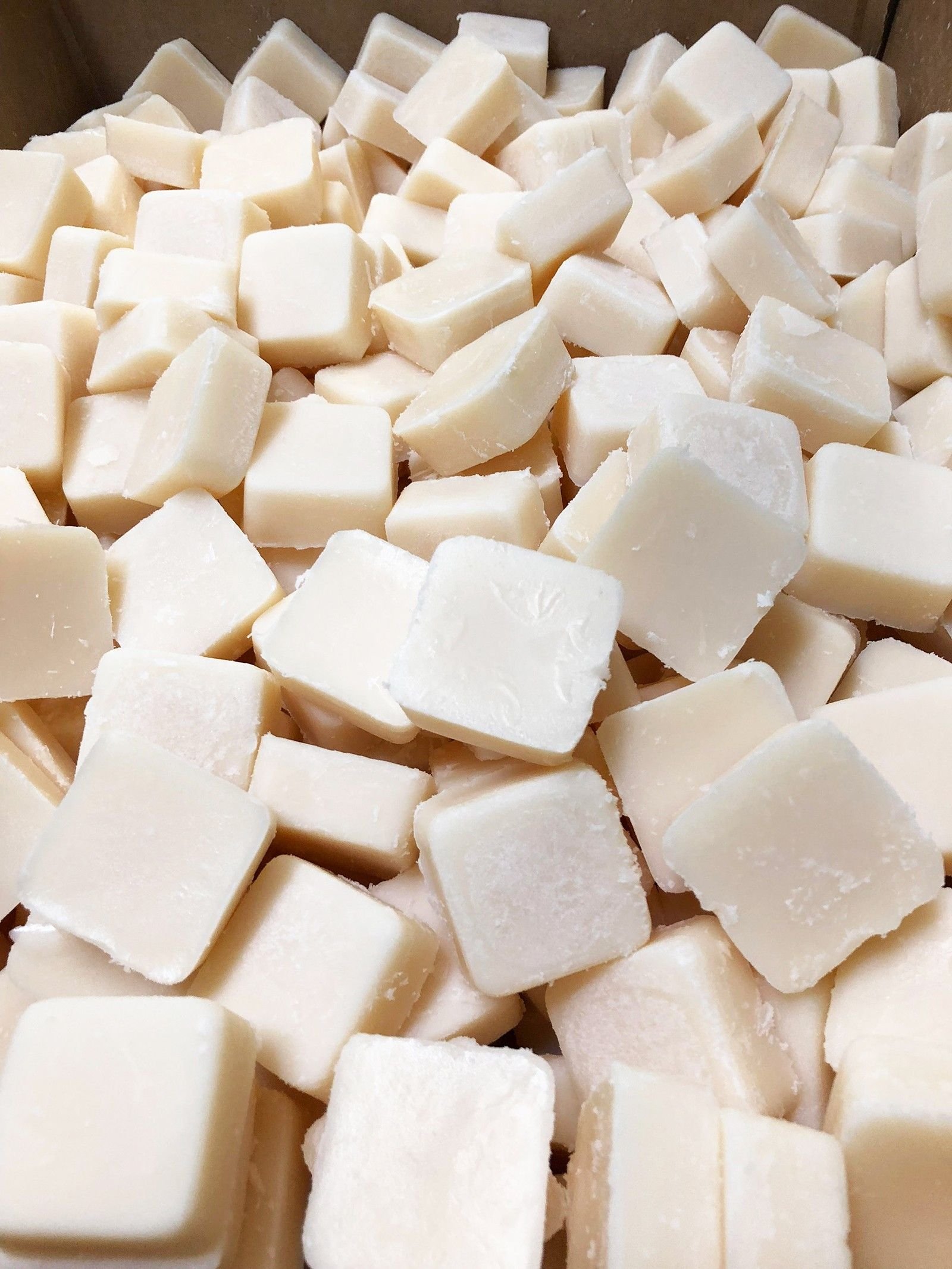 sophisticated home wax melts white fig Sophisticated Home Wax Melts White Fig