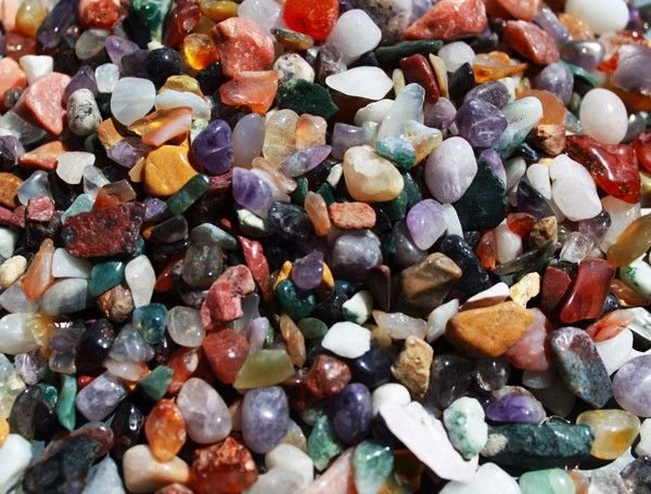 creative decor mixed natural gemstone chips Creative Decor Mixed Natural Gemstone Chips - Image 3