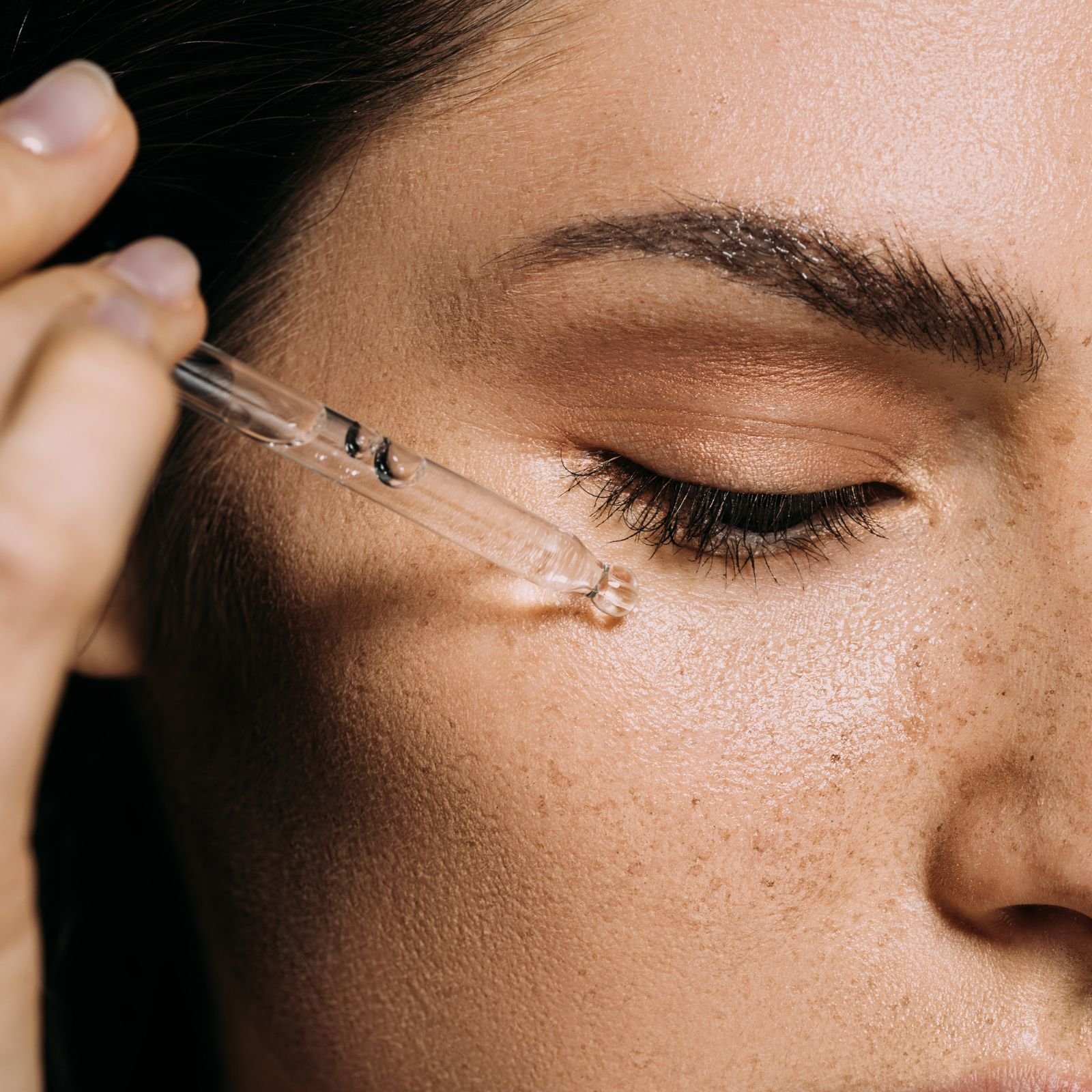 protective daily glow facial oil blend Protective Daily Glow Facial Oil Blend - Image 4