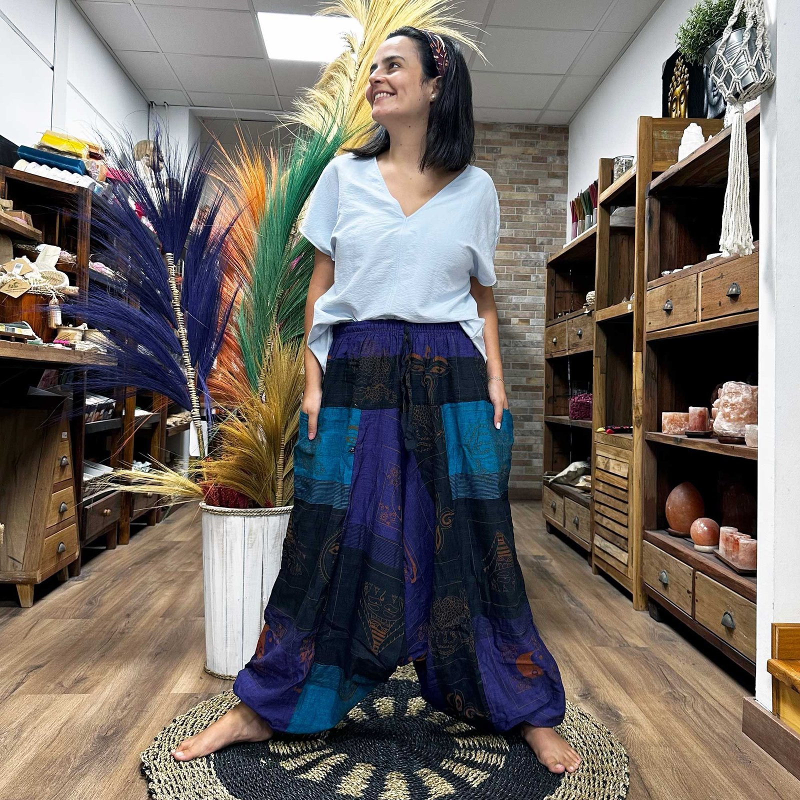 Fialové Aladdin joga nohavice himalájsky vzor Mystic Drift Aladdin Joga Nohavice Himaláje Fialové – Obrázok 3