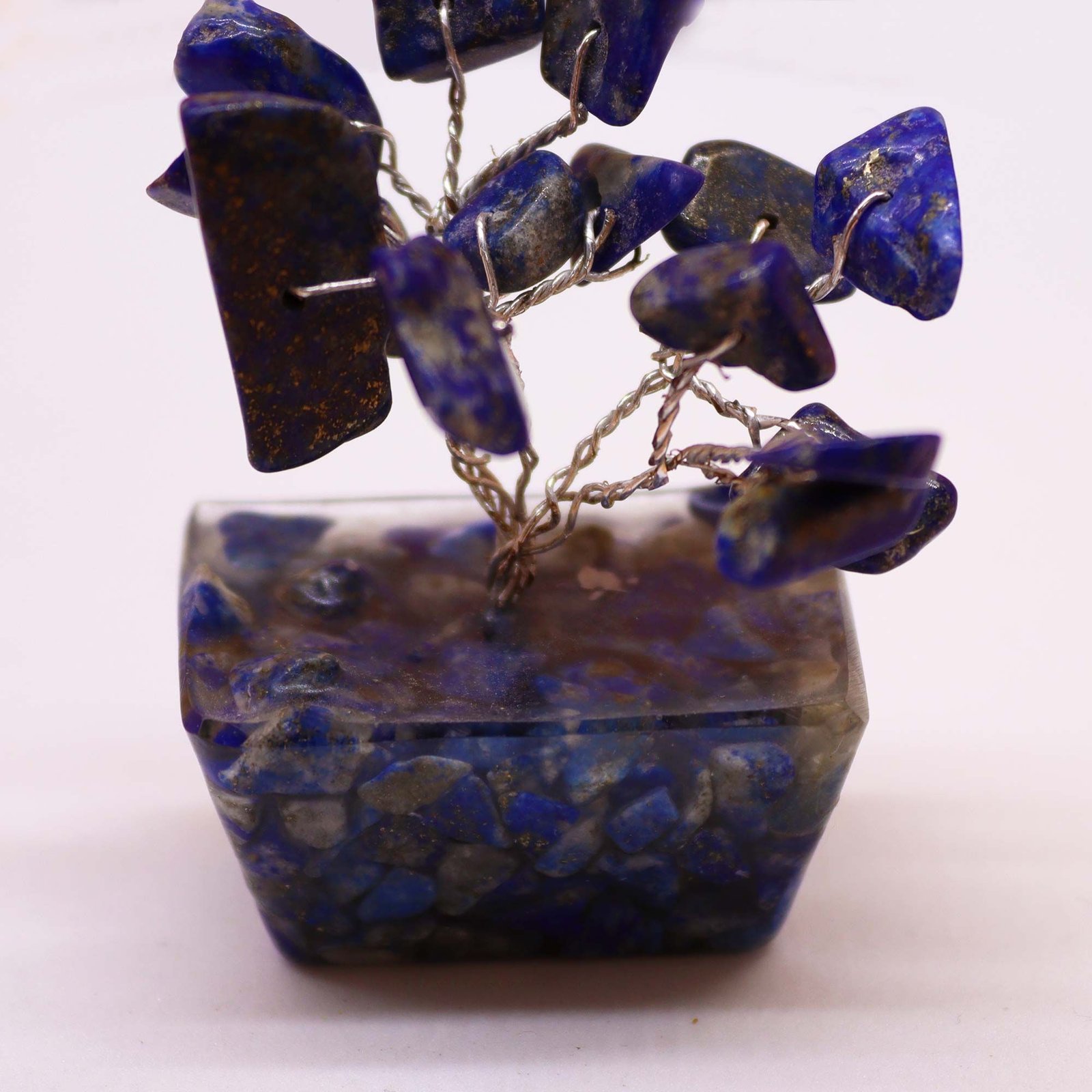 insight mini gemstone tree sodalite orgonite Insight Mini Gemstone Tree Sodalite Orgonite - Image 5
