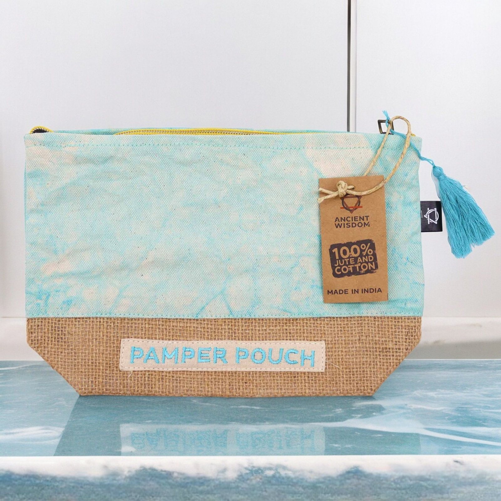 travel essentials pamper pouch stonewash blue Travel Essentials Pamper Pouch Stonewash Blue - Image 2