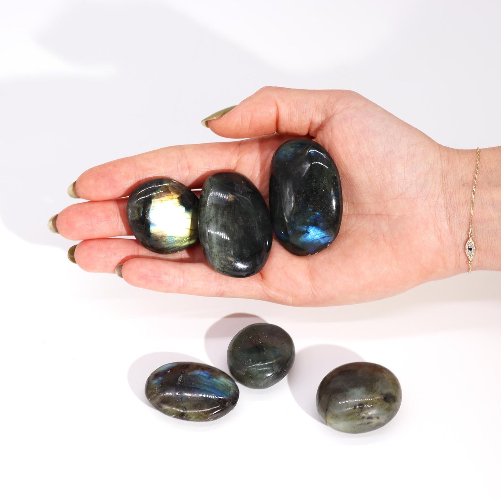 calming intuition labradorite palm stone Calming Intuition Labradorite Palm Stone - Image 3