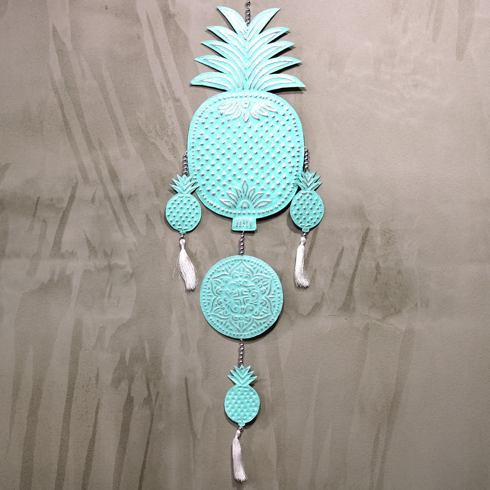 sunlit welcome aluminium hanging mobile pineapples Sunlit Welcome Aluminium Hanging Mobile Pineapples - Image 3