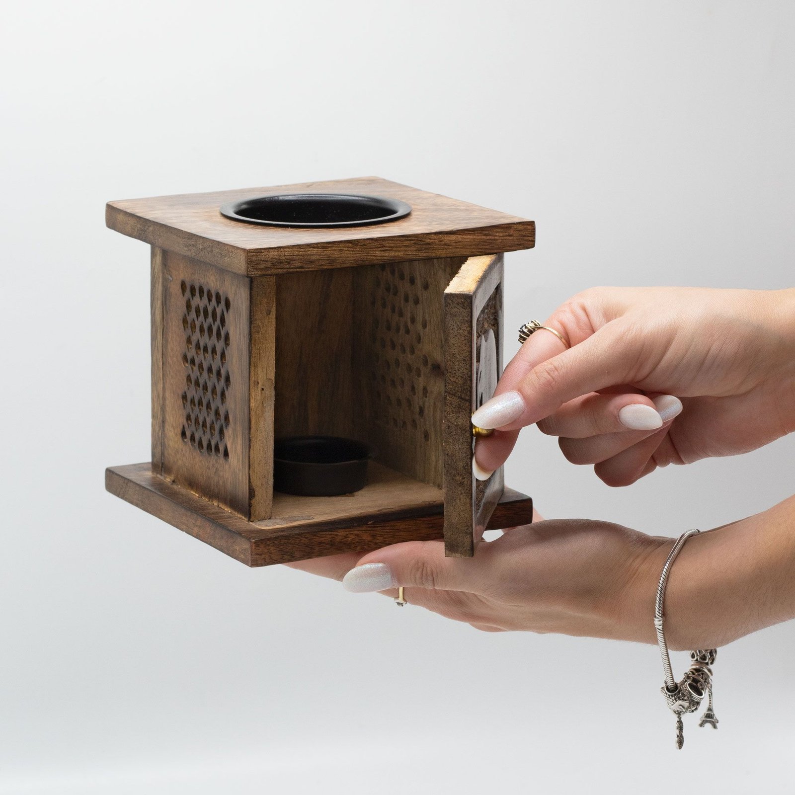 tranquil aura mango wood buddha oil burner Tranquil Aura Mango Wood Buddha Oil Burner - Image 2