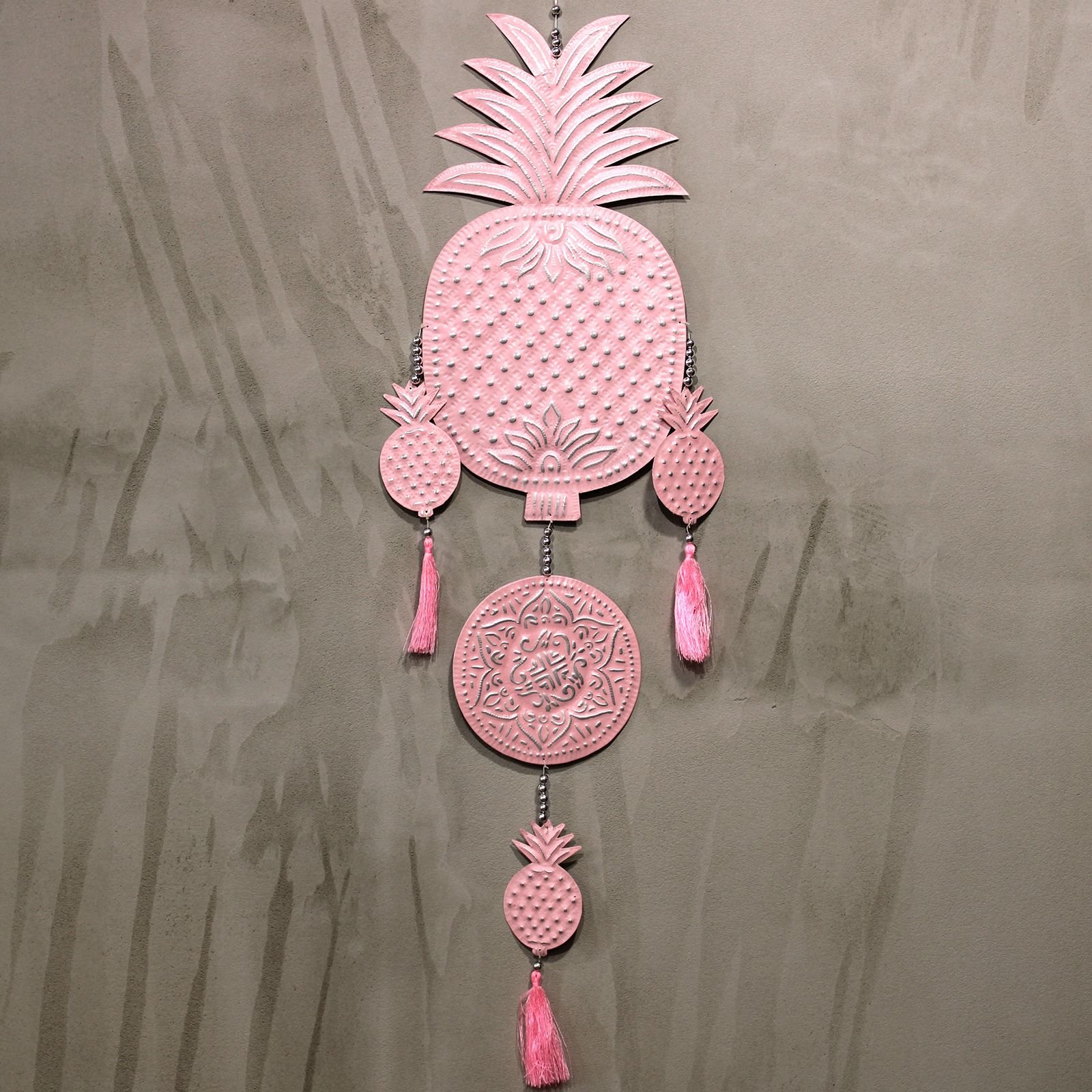 sunlit welcome aluminium hanging mobile pineapples Sunlit Welcome Aluminium Hanging Mobile Pineapples - Image 4