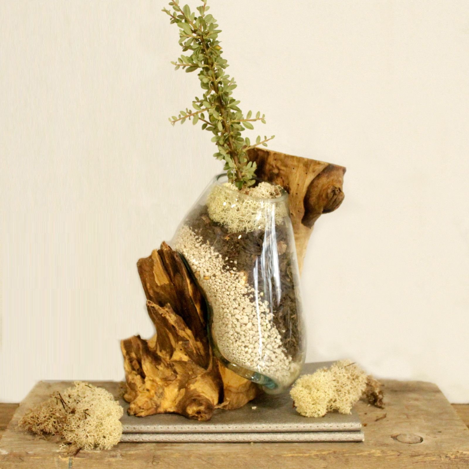 wall-mounted molten glass bowl on wood Wall-Mounted Molten Glass Bowl on Wood - Image 3