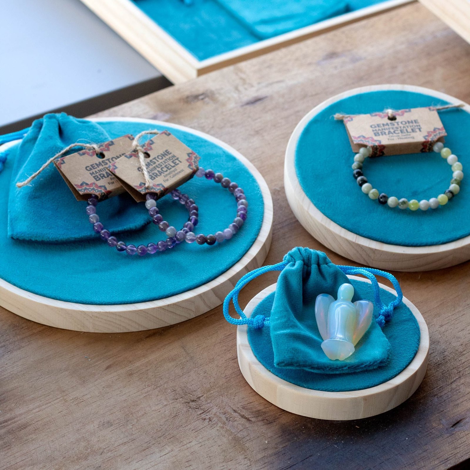 layered round velvet jewelry display set Layered Round Velvet Jewelry Display Set - Image 3