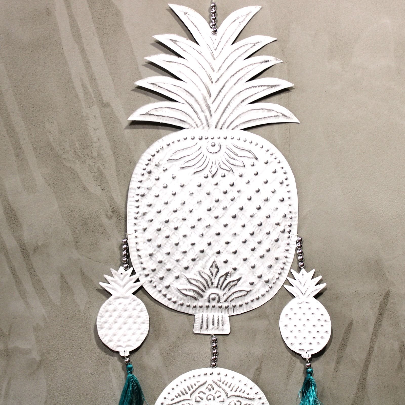 sunlit welcome aluminium hanging mobile pineapples Sunlit Welcome Aluminium Hanging Mobile Pineapples - Image 7