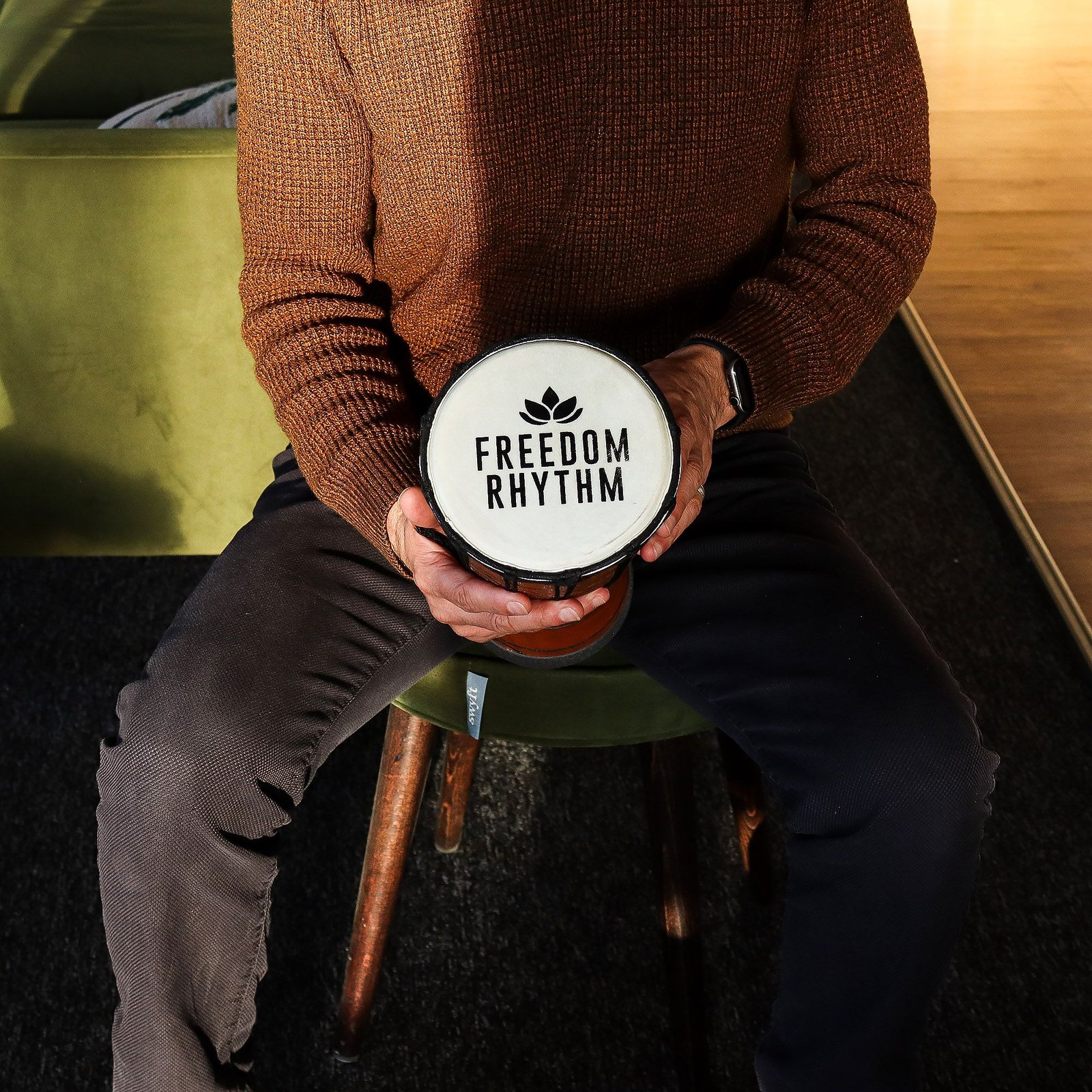 uplifting freedom rhythm small goatskin djembe Uplifting Freedom Rhythm Small Goatskin Djembe - Image 6