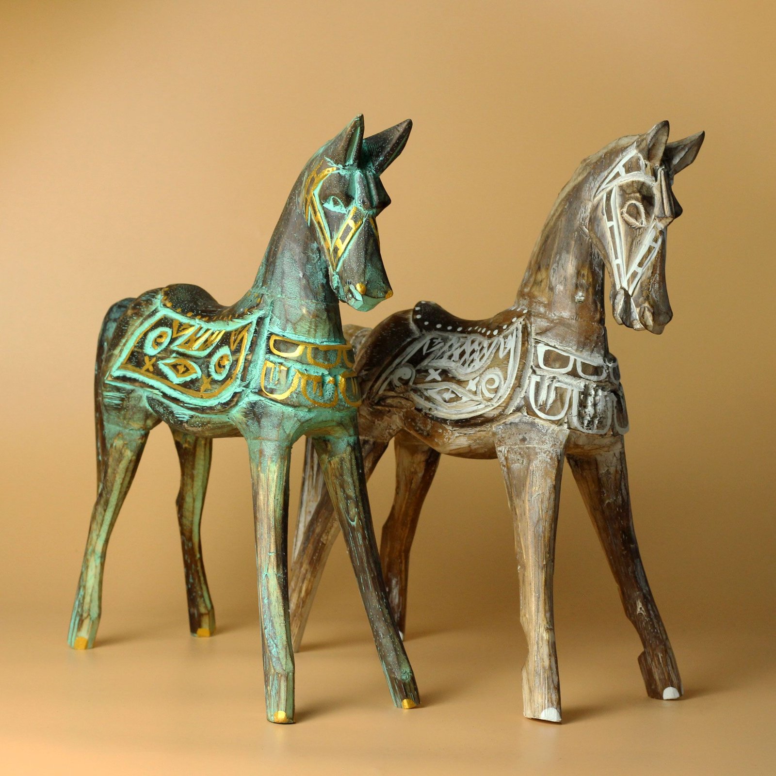 majestic turquoise gold horse statue large Majestic Turquoise Gold Horse Statue Large - Image 3