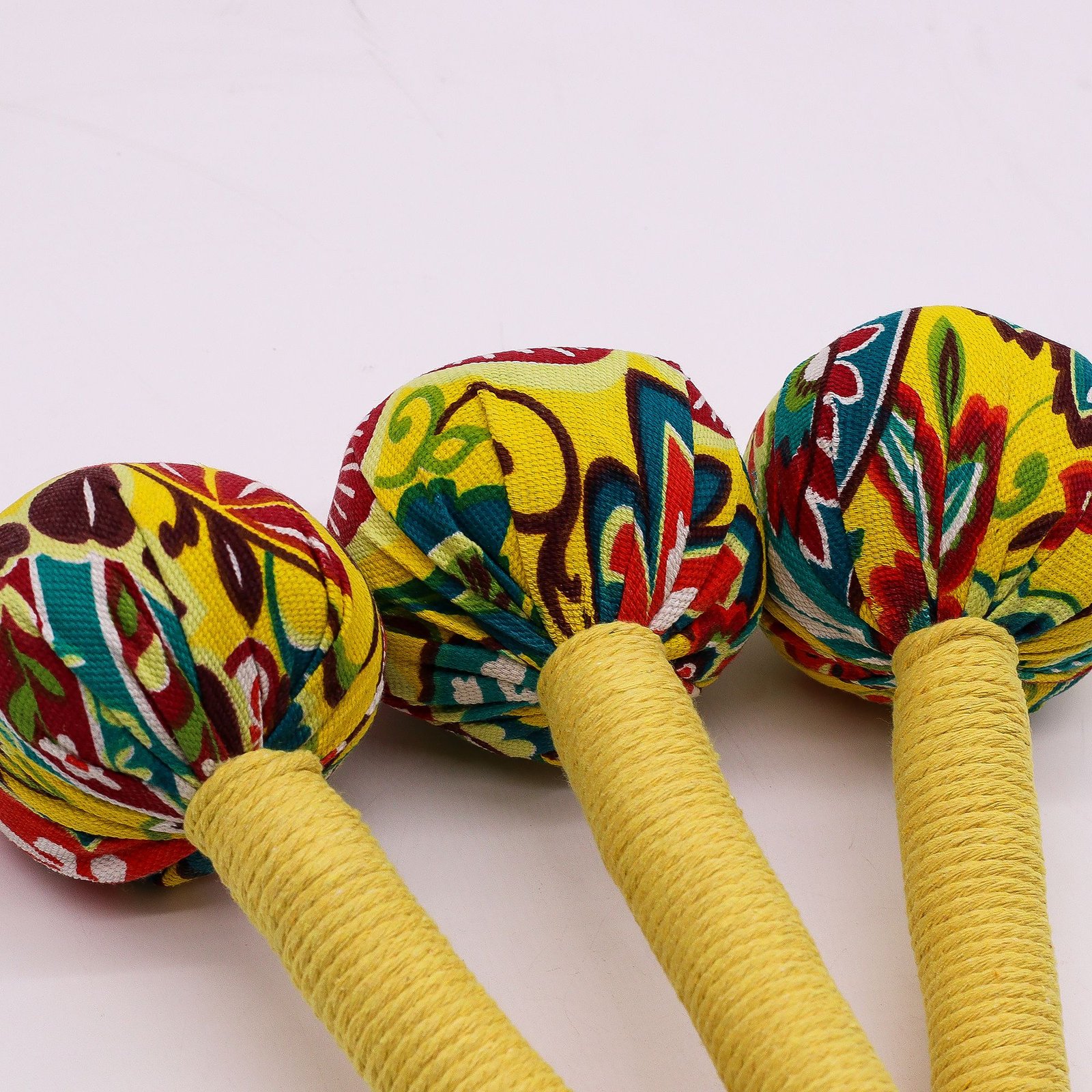 energising wormwood herbal massage hammer yellow Energising Wormwood Herbal Massage Hammer Yellow - Image 6