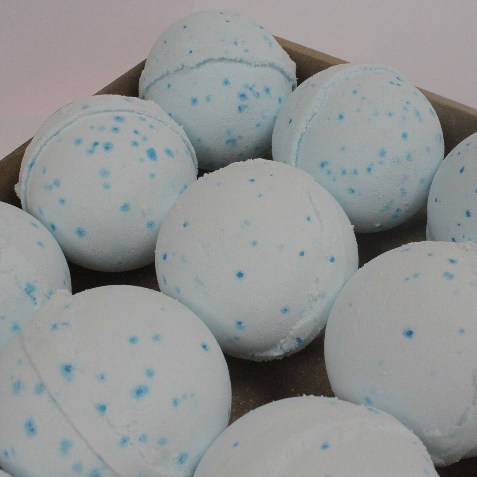 refreshing escape bath bomb ocean breeze Refreshing Escape Bath Bomb Ocean Breeze - Image 4
