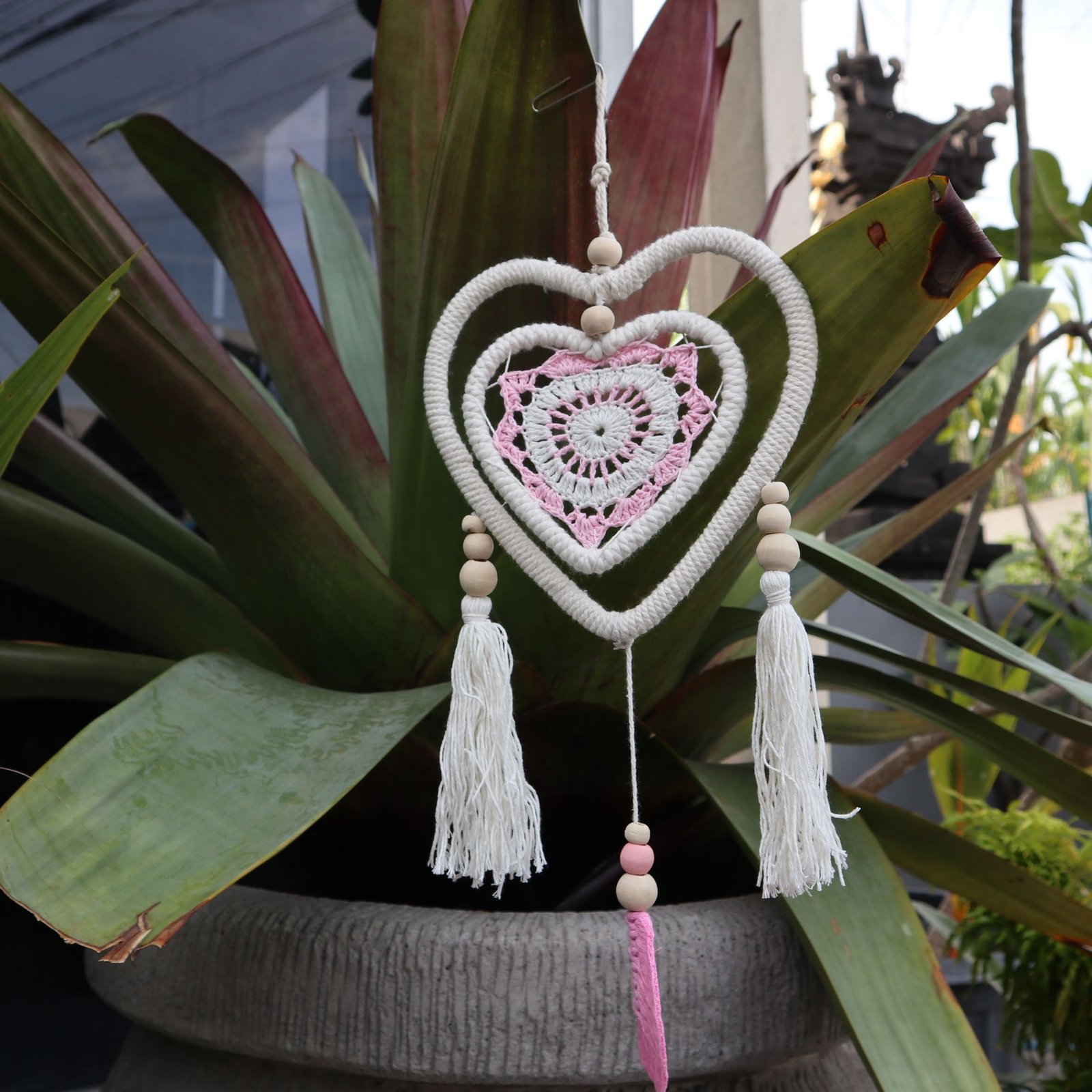 gentle dreams heart dreamcatcher soft pink Gentle Dreams Heart Dreamcatcher Soft Pink - Image 2