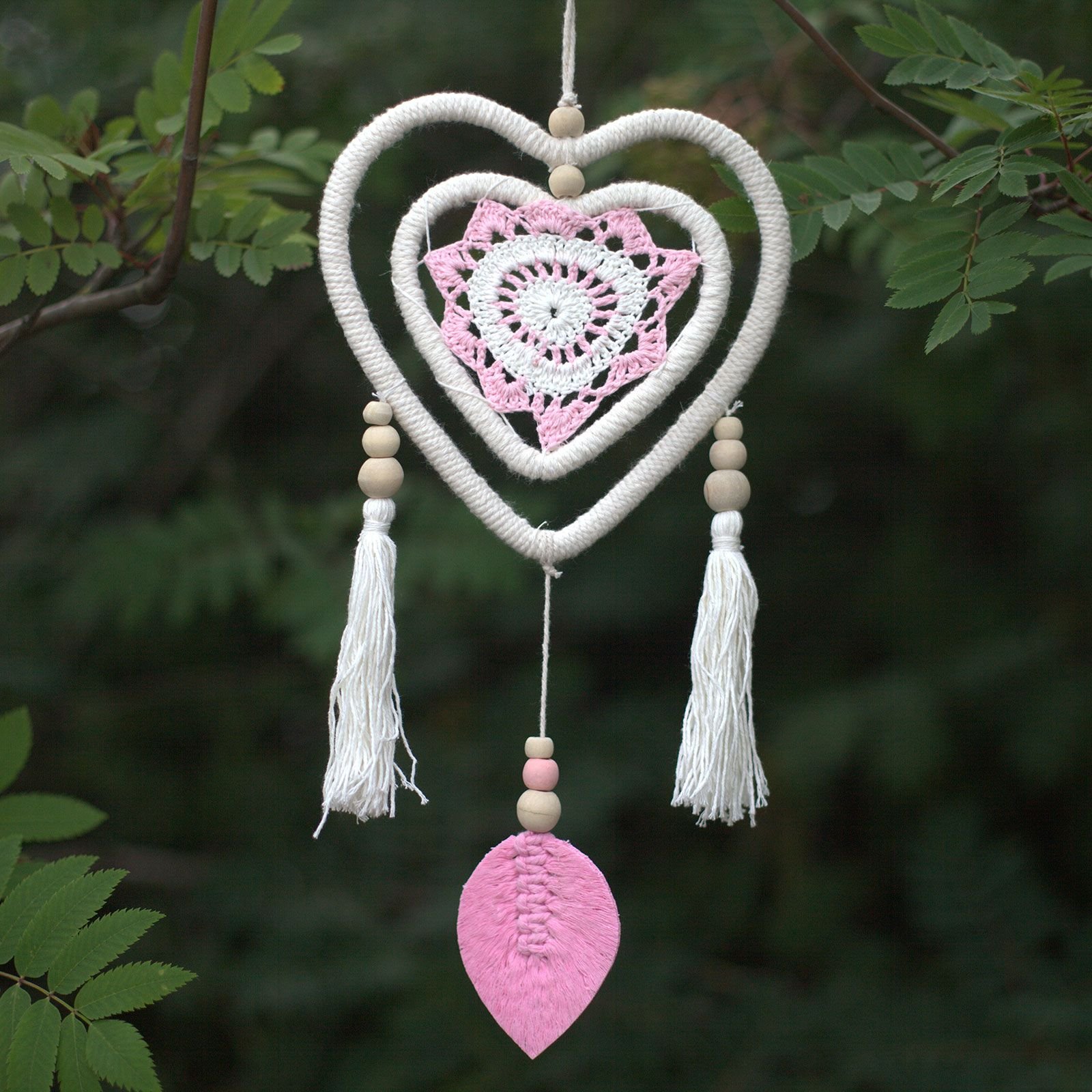 gentle dreams heart dreamcatcher soft pink Gentle Dreams Heart Dreamcatcher Soft Pink