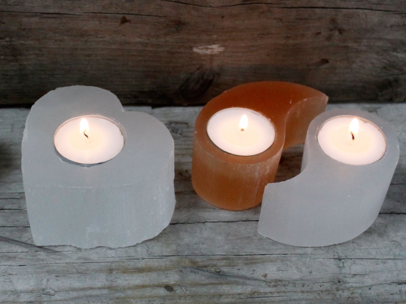 harmonising yin yang selenite candle holder Harmonising Yin Yang Selenite Candle Holder - Image 3