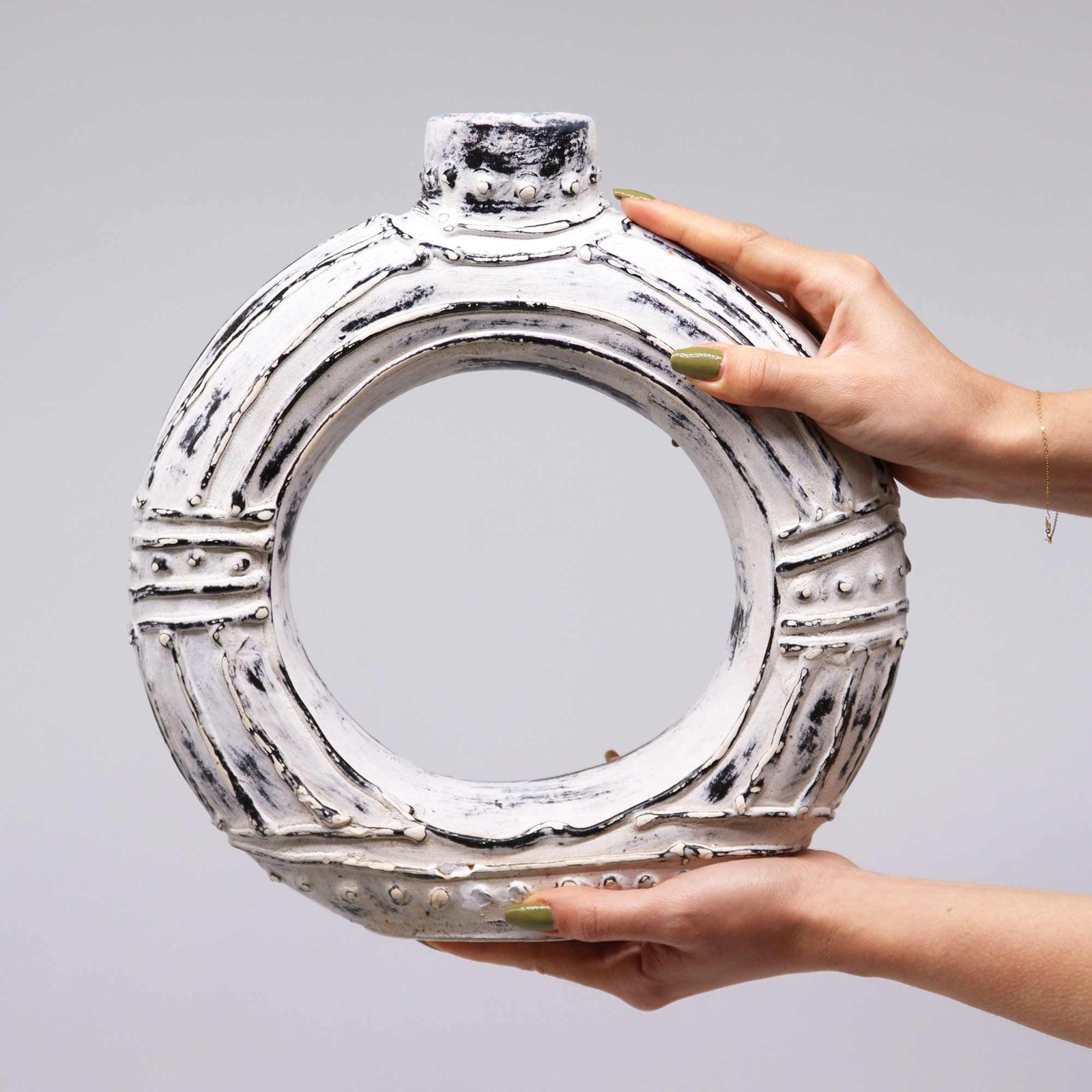 statement sculptural donut vase cream terracotta Statement Sculptural Donut Vase Cream Terracotta - Image 2