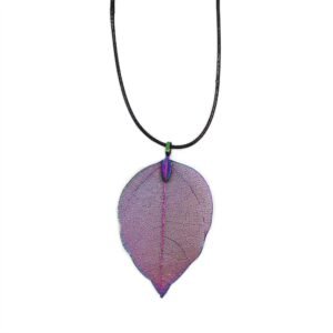 Soothing Bravery Leaf Necklace Lavender Tone