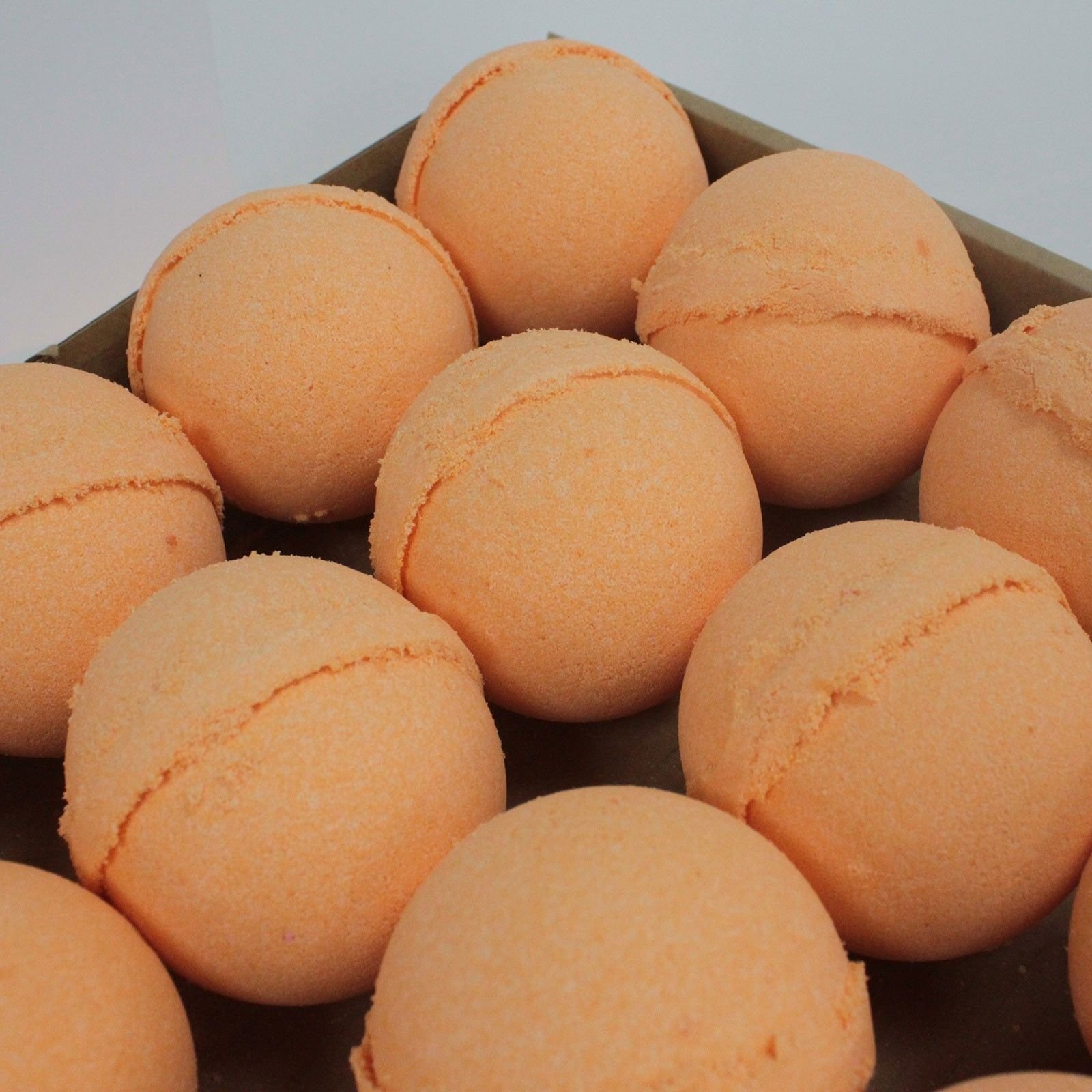 energising clarity bath bomb tangerine grapefruit Energising Clarity Bath Bomb Tangerine Grapefruit - Image 3